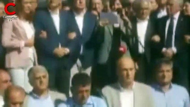 Kararlar saray odalarında alınıyor