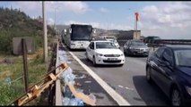 Anadolu Otoyolu'nda ambalajlı su yüklü tır devrildi - KOCAELİ