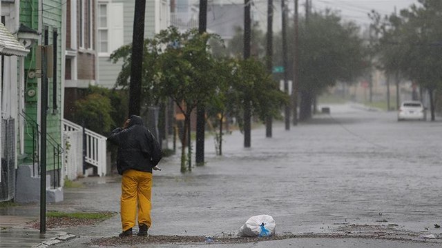 Dorian edges closer to US, bringing high winds and flooding