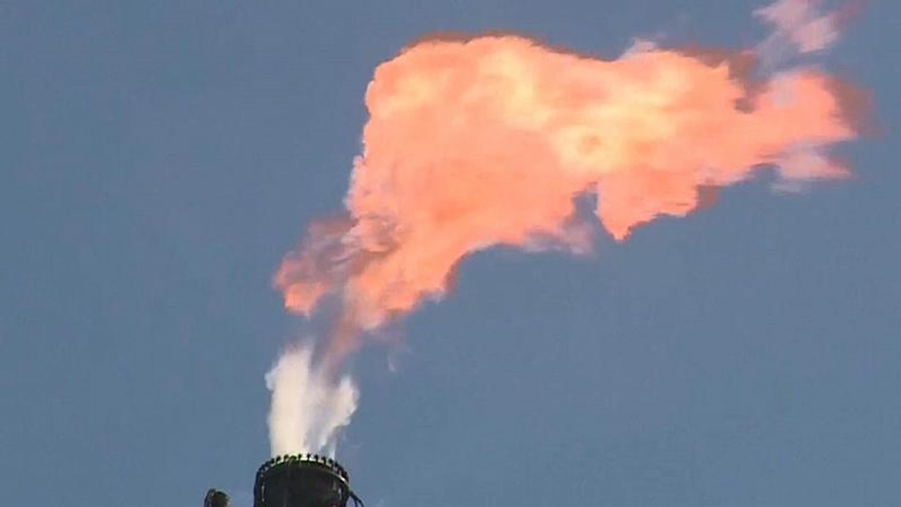 NGO: Ölmultis untergraben Klimaziele