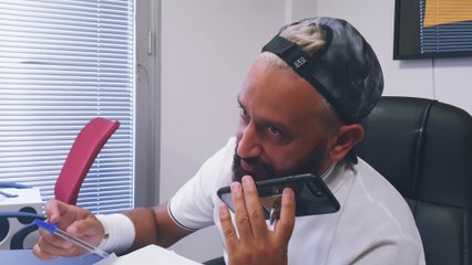 Cyril Hanouna prend des cours de chant et appel Patrick Bruel