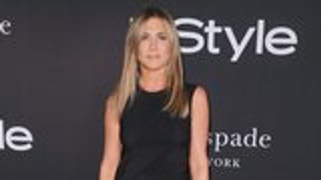 Jennifer Aniston's InStyle Cover Faces Criticism For Darkened Skin Tone | THR News
