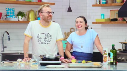 Cooking While HANDCUFFED!! - Homemade vs the Internet S6E5