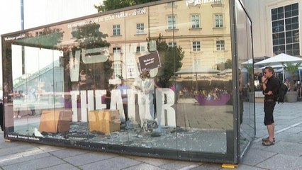 Viena: Uma sala de raiva para partir tudo antes de ir ao teatro