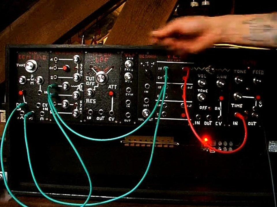 SYNTHETISEUR MODULAIRE DIY - DELAY 2399
