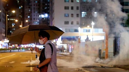 Polizei räumt Demonstranten aus dem Weg