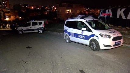 İstanbul sultanbeyli'de yatak imalathanesi alev alev yandı