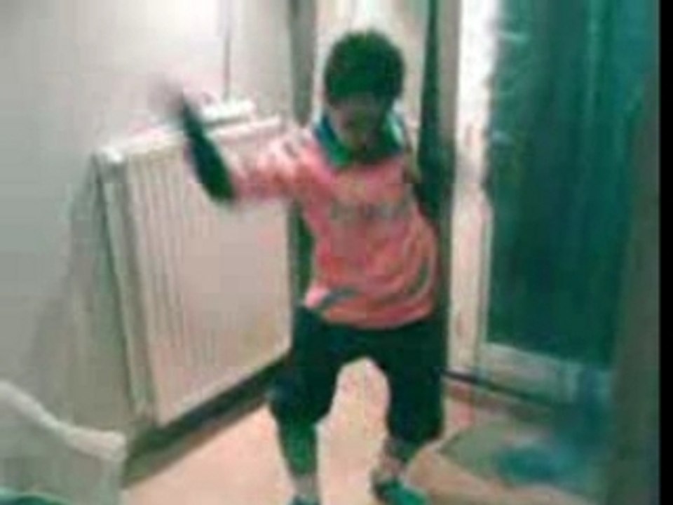 VID002