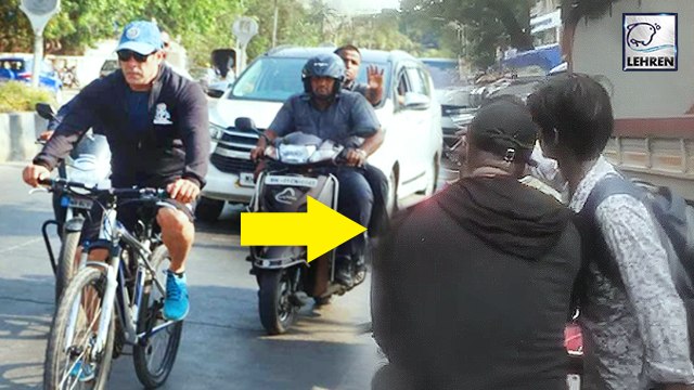 Salman Khan Enjoys Cycling In Mumbai Rains | Dabangg 3