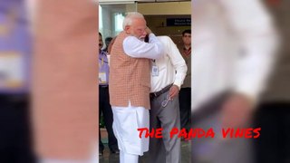 Watch the painful events of ISRO chairman Sivan crying  wiping with PM modi #isro #chandrayan