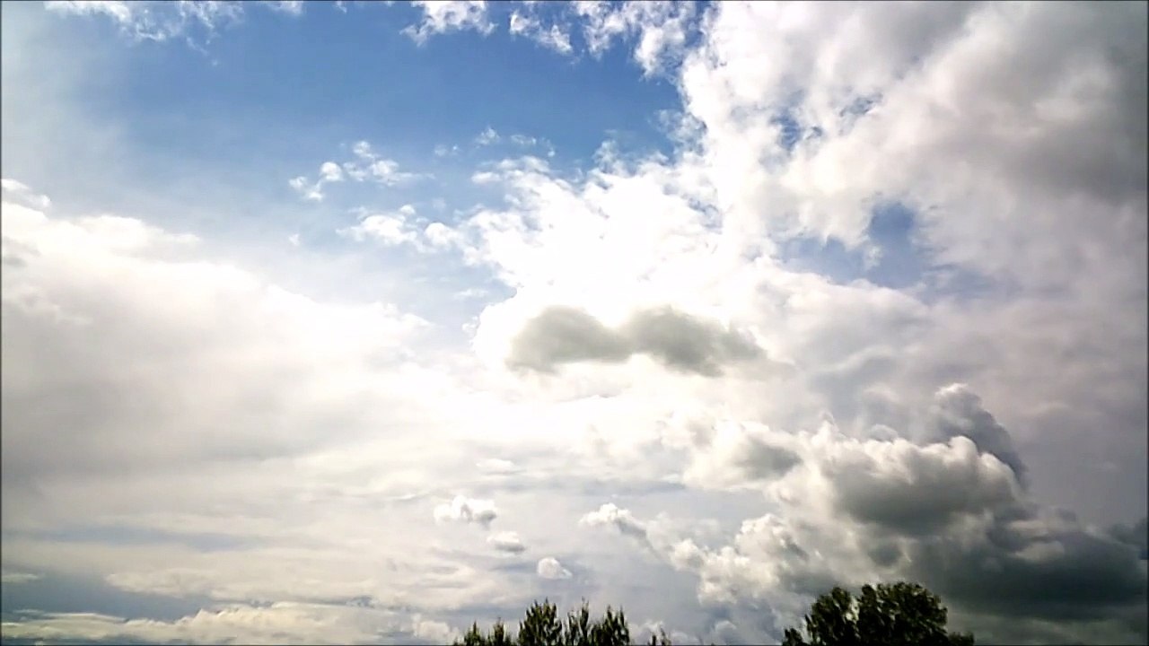 MCH 181 FLUFFY CLOUDS.