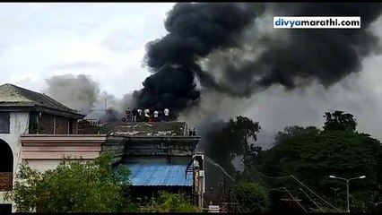 नाशकातील पारिझाद परिसरात इमारतीला भीषण आग
