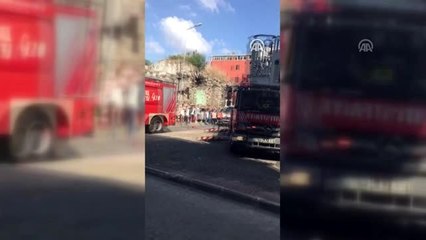 Kumkapı'da bina yangını