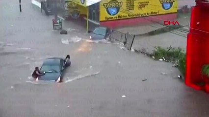 Dha dış 'sele kapılan genç kız, kanalizasyon çukurunda can verdi