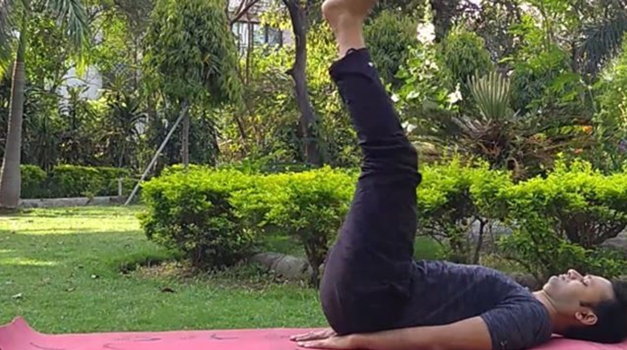 जांघो को परफेक्ट शेप में लाएगा ये आसन | YOGA for Toned Thigh | Boldsky