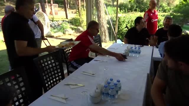 Beşiktaş Teknik Direktörü Avcı, basın mensupları ile bir araya geldi
