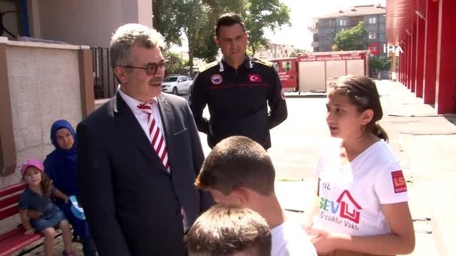 Lösemi hastası çocuklara 'İtfaiye' dopingi