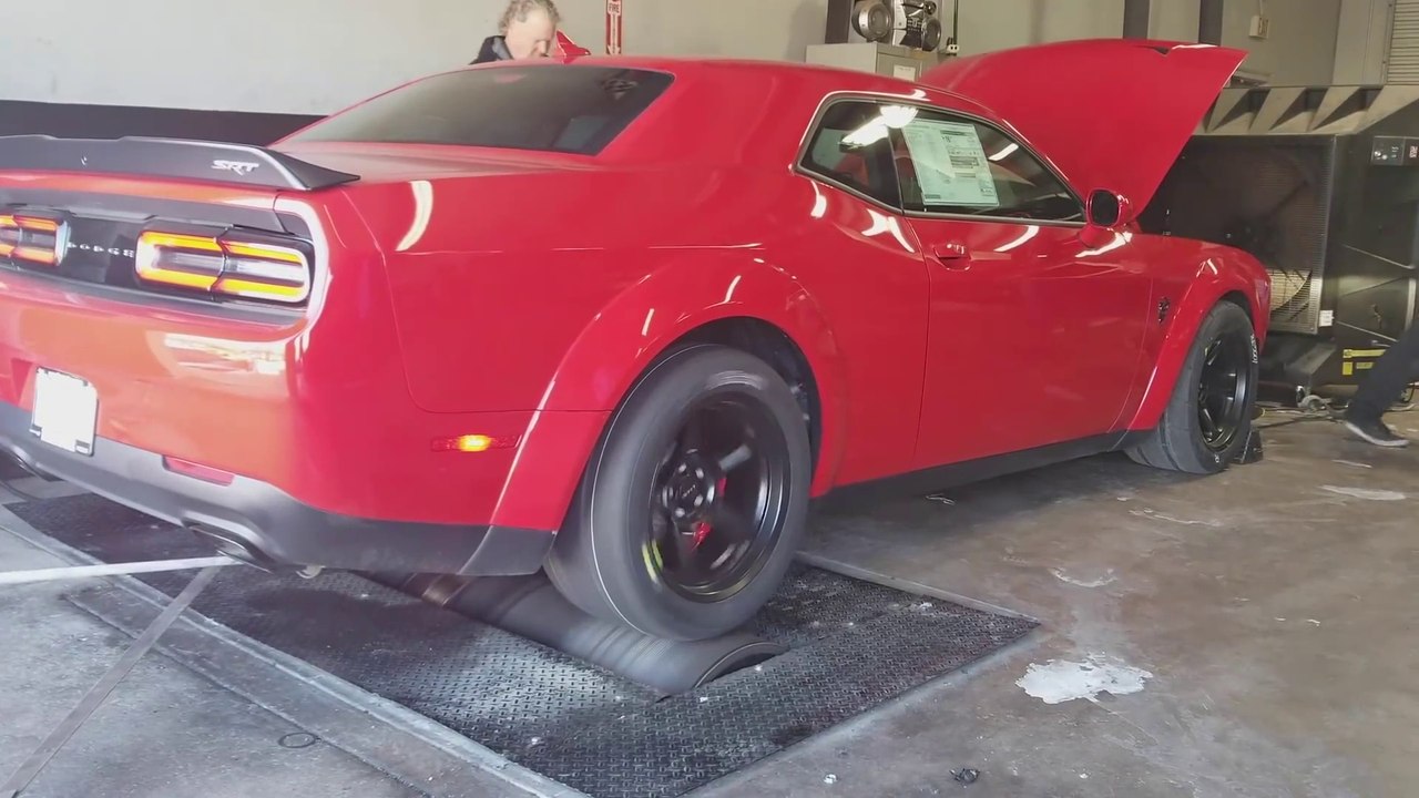 Demon vs Hellcat on the Dyno!