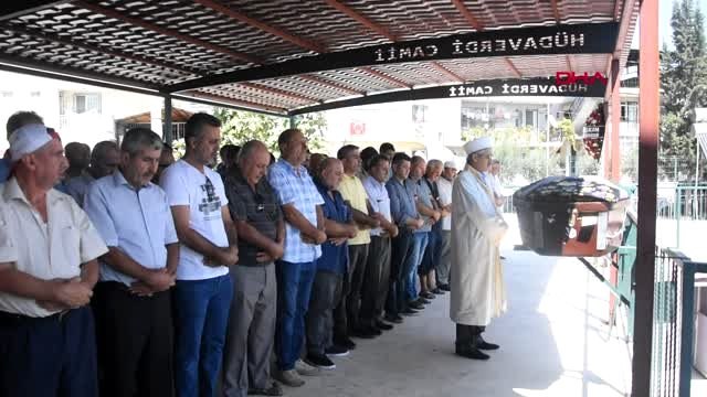 İzmir emekli polis memuru eşini sırtından 3 kurşunla vurmuş