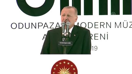 Cumhurbaşkanı Erdoğan: "Kimliğimizi kaybettiğimizde geriye hiçbir şeyimiz kalmaz"