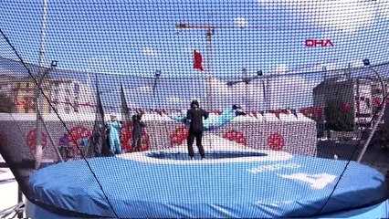 Taksim meydanı'nda uçuş heyacanı