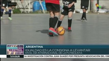 Argentina: más de 60 deportistas conmemoran el Día de las Futbolistas