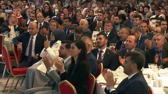 Cumhurbaşkanı Erdoğan: '7. Olağan Büyük Kongre takvimimizi 7 Ekim'de başlatarak AK Parti'yi milletimize daha iyi hizmet edecek şekilde tahkim ve tadil etme sürecine giriyoruz' - ESKİŞEHİR