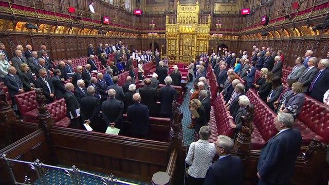 英 상원, 브렉시트 연기 법안 수정없이 가결 / YTN