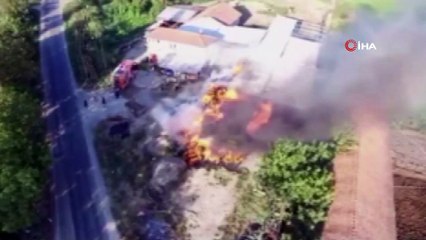 Kepsut'ta 1000 balya saman yandı