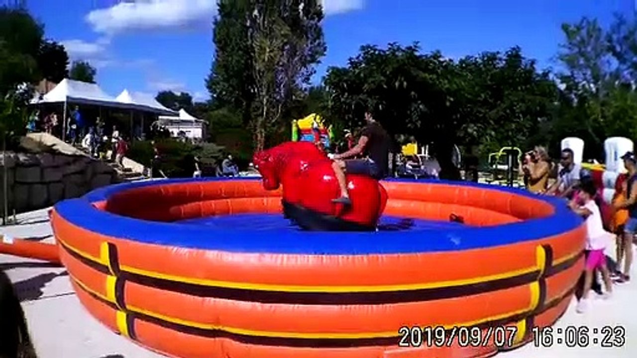 Cuidado al toro ! "Attention au taureau"