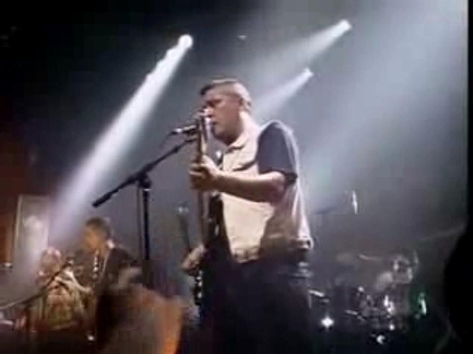 La Souris Deglinguee St Sauveur