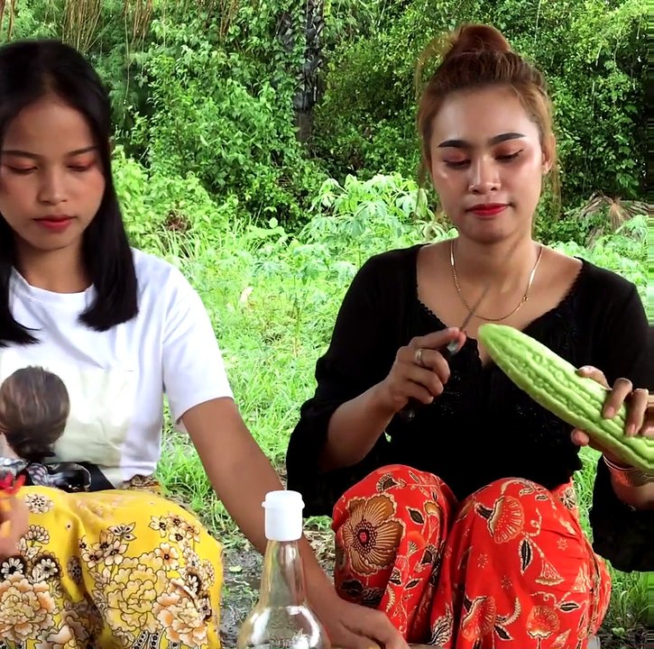 Cooking  bitter gourd with egg recipe