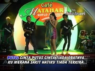 Elsa Safira - Cobaan Asmara [Official Music Video]