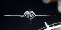 La nave espacial rusa Soyuz MS-14 con el robot FEDOR a bordo abandona la Estación Espacial Internacional