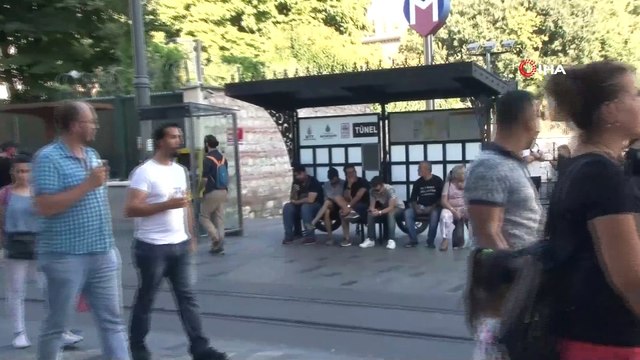 Beyoğlu İstiklal Caddesi'nde genç elektrik mühendisi Halit Ayar'ın bıçaklanarak öldürülmesine ilişkin olarak 2 kişi gözaltına alındı