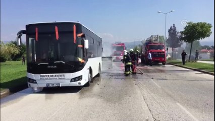 Halk otobüsünde yangın - DÜZCE