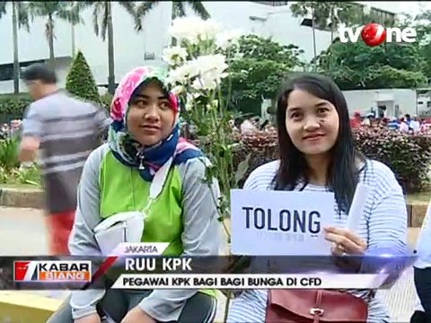 Tolak RUU, Pegawai KPK Gelar Aksi Teatrikal Segel Kantor