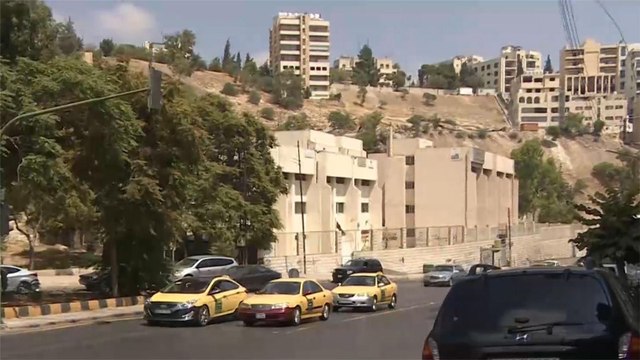 معلمو الأردن يبدؤون إضرابا مفتوحا عن العمل