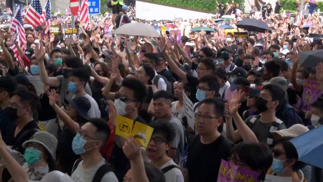 تظاهرة ضخمة امام القنصلية الاميركية في هونغ كونغ