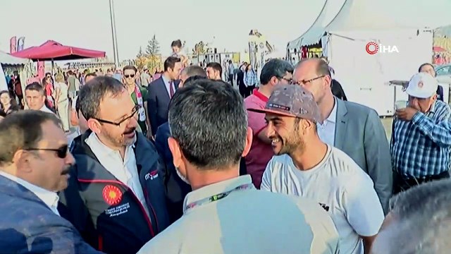 Bakan Kasapoğlu Dünya Motokros Şampiyonası Finaline katıldı