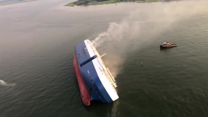 국내 화물선 미국 항구서 전도...한국인 네 명 구조 중 / YTN