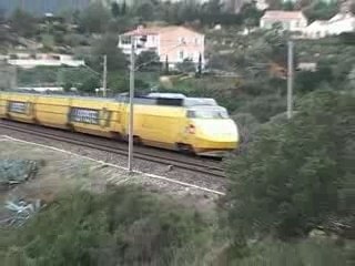 TGV opération pièces jaunes de passage à Agay