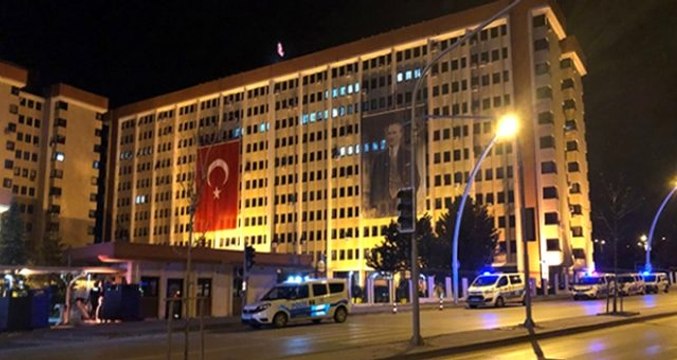 Emniyet'te yeni yapılanma: Daire başkanlığı sayısı 35'ten 28'e düşürüldü