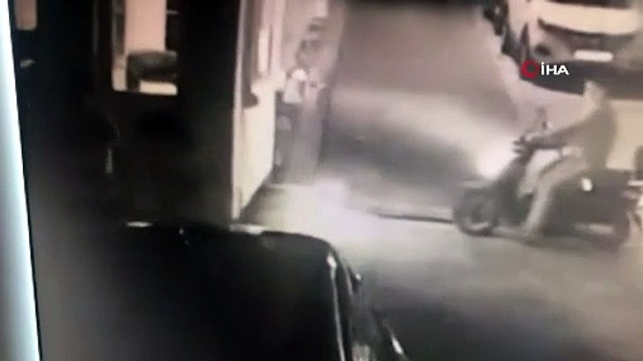 Milli kick boksçu 'Yan baktın' diyerek tartıştığı kişiyi bıçaklayarak öldürdü