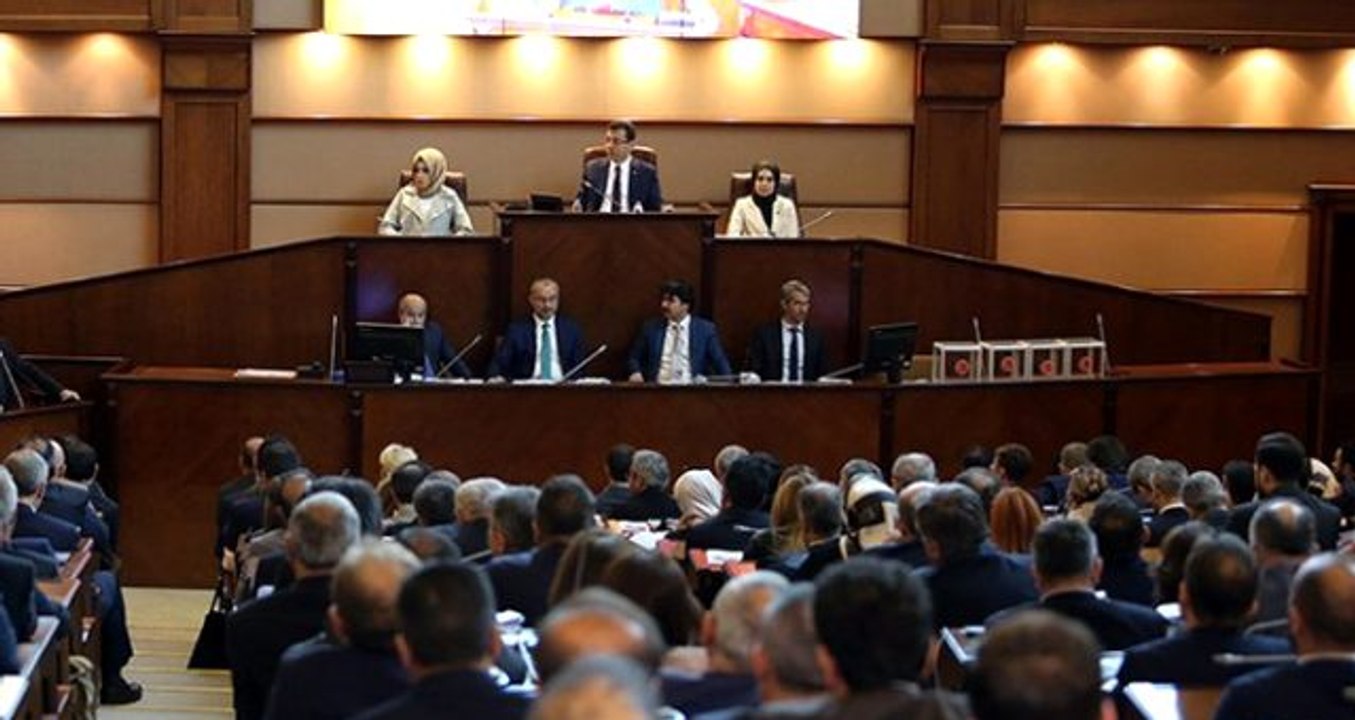 İBB Meclisi'nde gergin anlar! AK Partili Göksu, İmamoğlu yönetimini topa tuttu