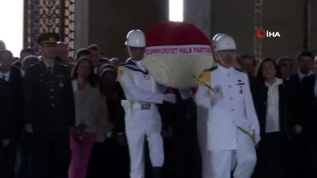 Kılıçdaroğlu başkanlığındaki CHP heyeti Anıtkabir'i ziyaret etti