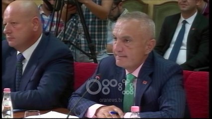 RTV Ora - Presidenti Meta zbulon informacionin sekret: Më 8 qershor do digjej Kuvendi