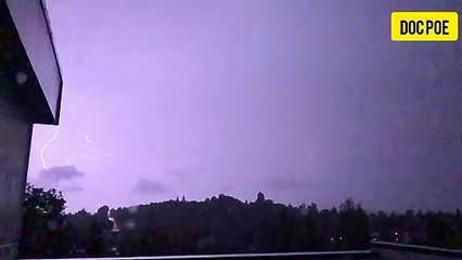 IMPRESIONANTE TORMENTA ELÉCTRICA EN SEATTLE EE.UU, CAEN MÁS DE 2.200 RAYOS EN TRES HORAS
