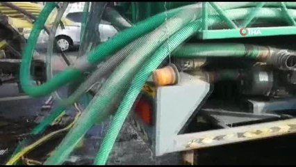 - Dubai'de Okul Servisiyle Su Tankeri Çarpıştı, 15 Öğrenci Yaralandı