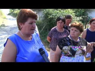 Fshati pa rrugë në Peqin, banorët: Më problem janë fëmijët